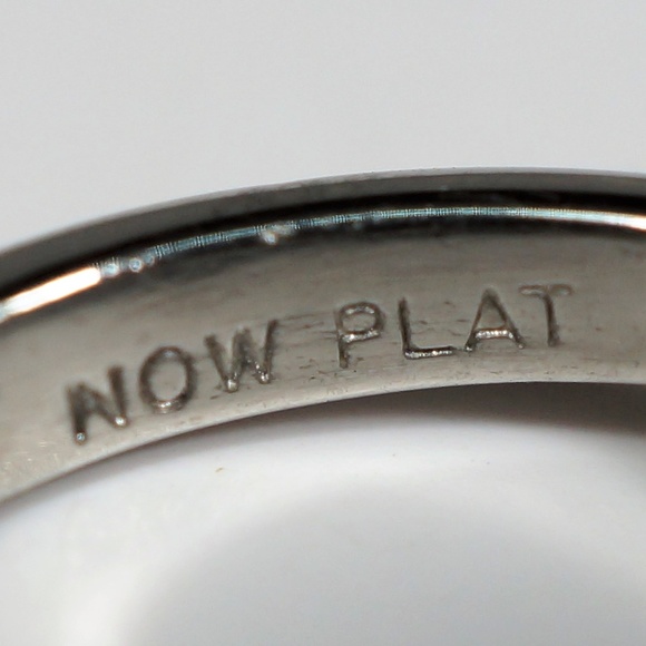 Platinum Ceylon Sapphire & Diamond ring - Picture 3 of 6